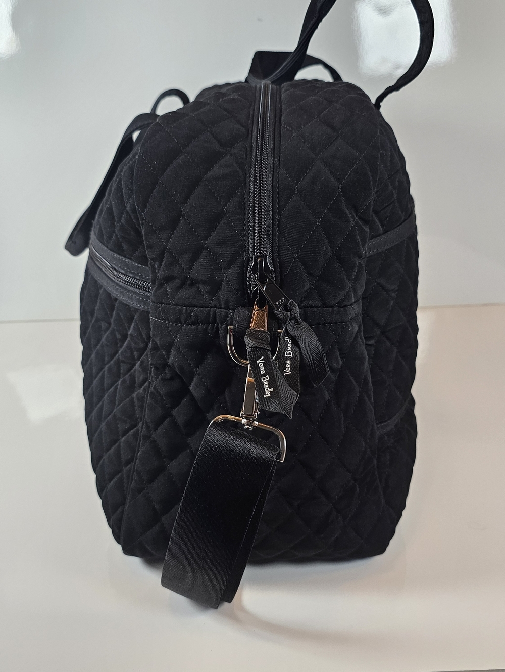 ✨ Vera Bradley Large Quilted Duffel Bag - Classic Black - Like New Condition ✨ - Picture 9 of 13